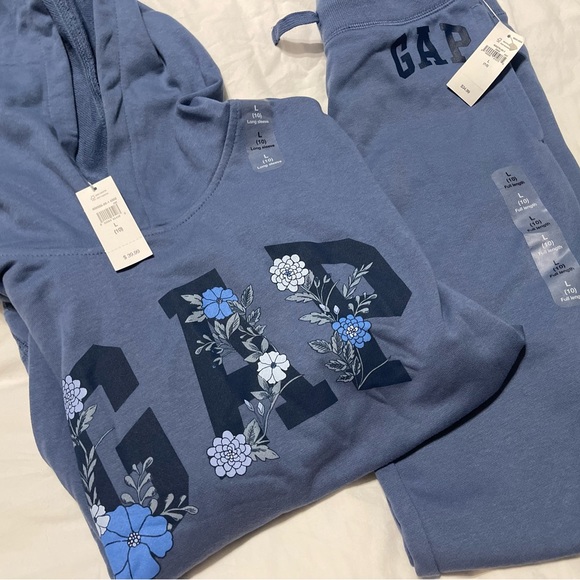 Girls Brand new outfits